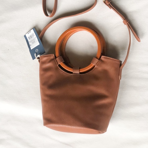 target universal thread tote bag